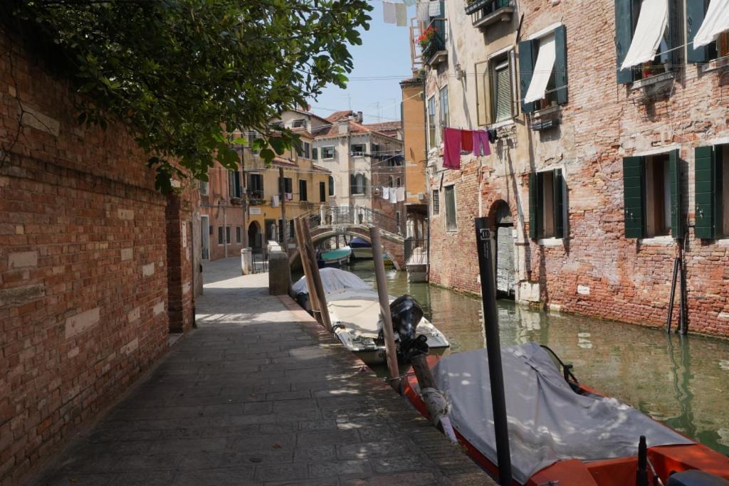 Ca De Le Ole Apartment Venesia Bagian luar foto