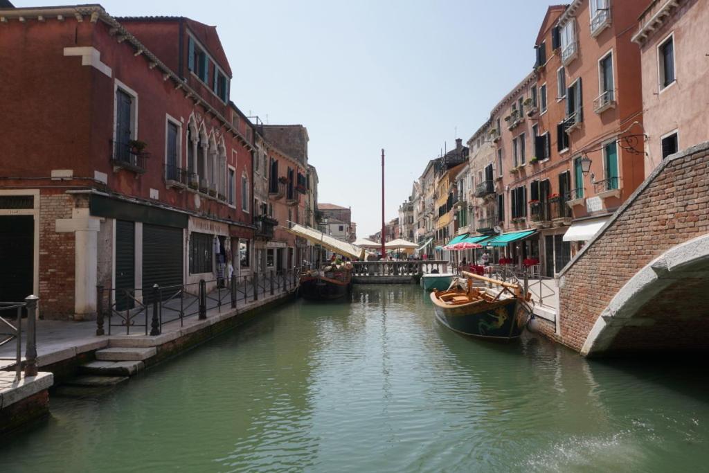 Ca De Le Ole Apartment Venesia Bagian luar foto